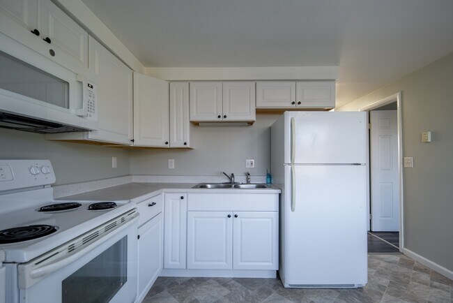 Building Photo - 50-62-62 East St