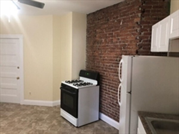 Primary Photo - 861 Dorchester Ave
