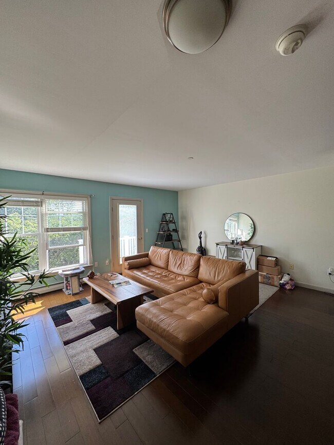 Foto del edificio - $2,650 2BD/1.5BA South Portland Near I-295