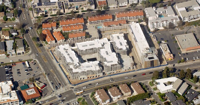 Aerial Photo - Eddy Redondo Residences