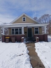 Building Photo - 1516 Price St