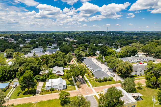 37701 Church Ave Dade City, FL - Regency Townhomes