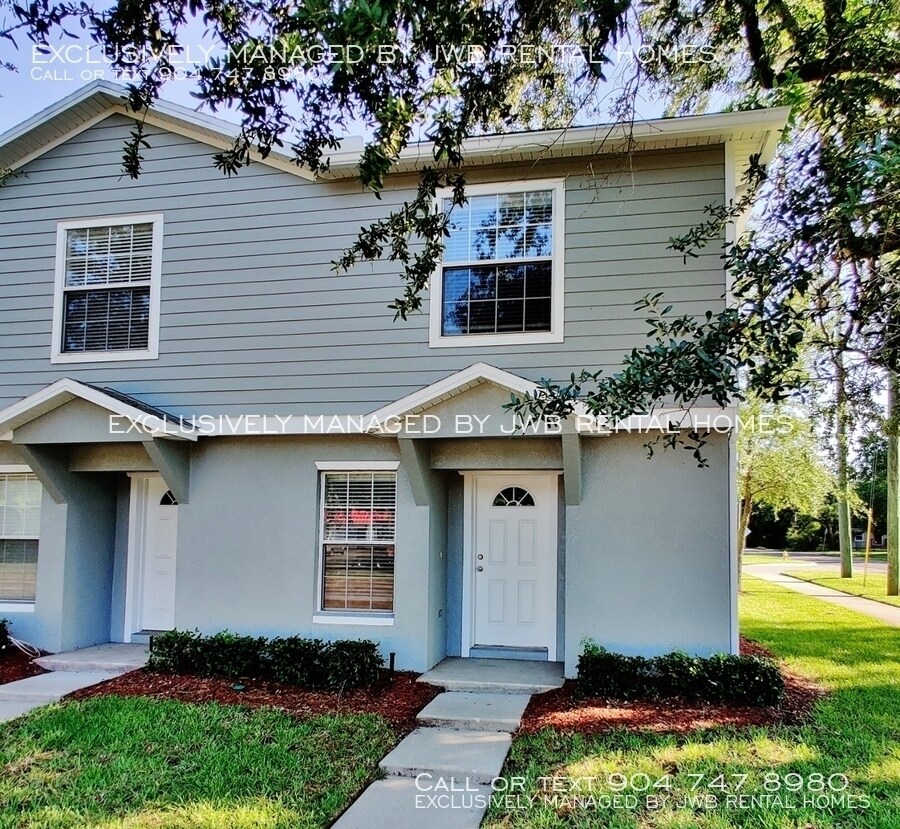 Foto principal - 8400 McGirts Village Ln
