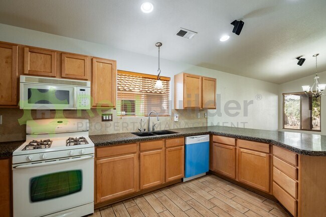 Foto del edificio - CALL US TODAY AT (505) 808-6467 TO SCHEDUL...