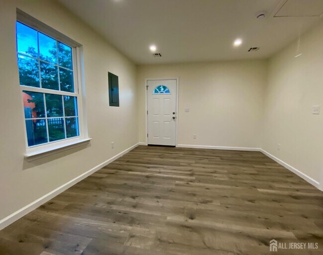 Foto del edificio - 14 Belmont Ave