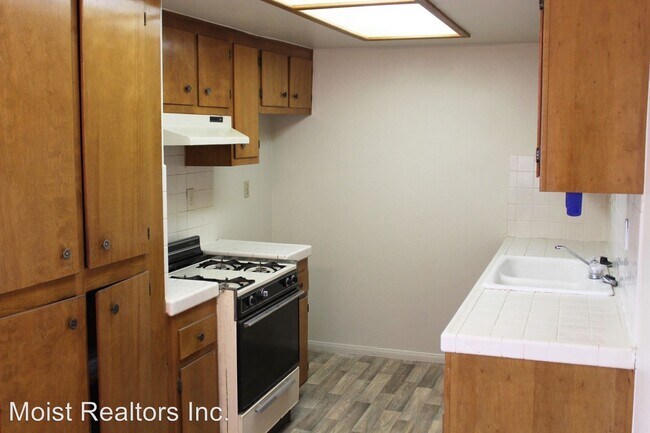 Building Photo - 13383 3rd St