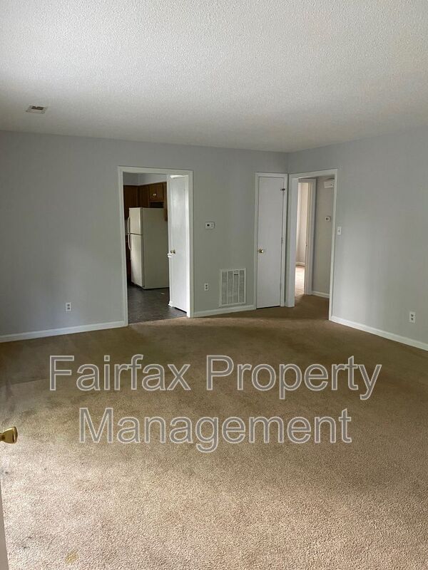 Foto del edificio - 227 Bridgefield Pl