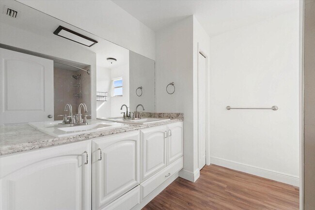 Foto del edificio - 1871 NE Media Ave