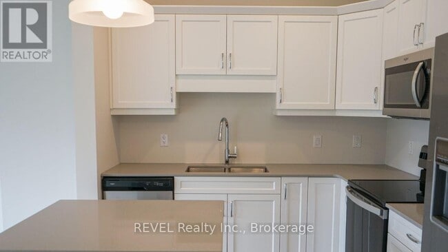 Building Photo - 7458 Jonathan Dr