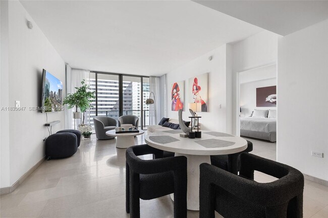 Foto del edificio - 88 SW 7th St