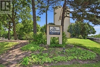 Building Photo - 700 Dynes Rd