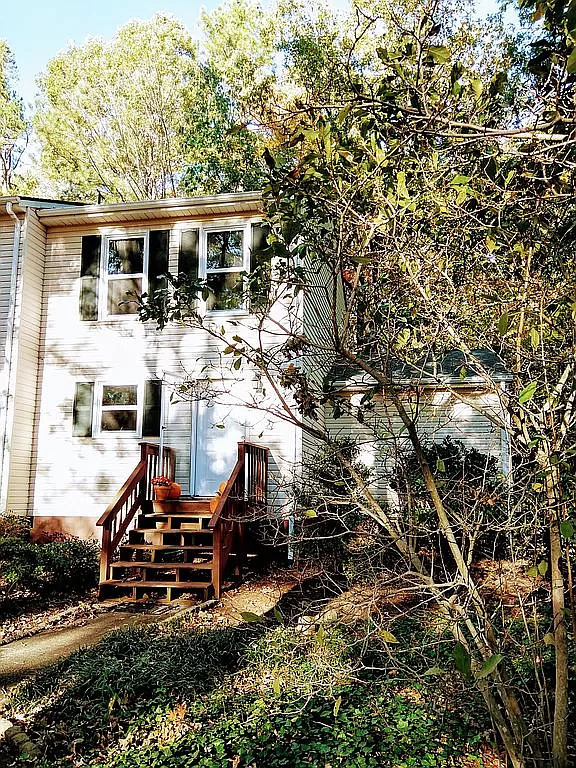 Front of Townhome - 102 Weatherstone Dr