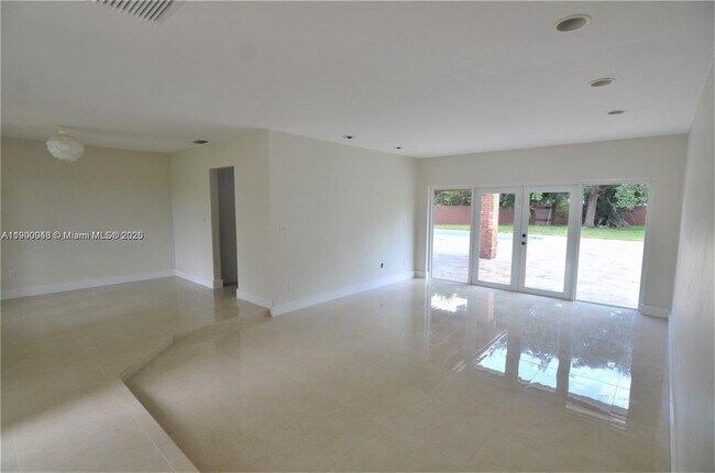 Foto del edificio - 10820 SW 126th St