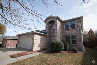 Building Photo - 1200 Willow Tree Dr