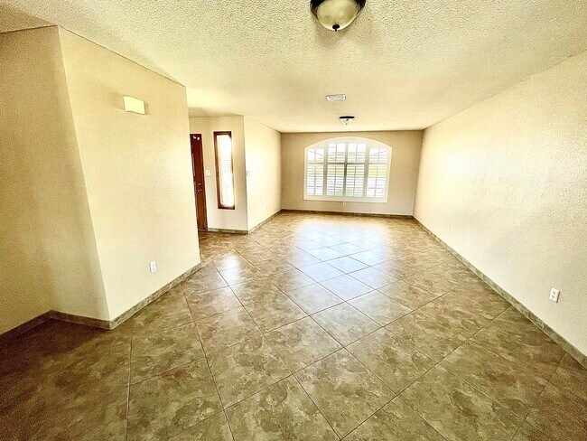 Foto del edificio - 3572 E Moreno Ln