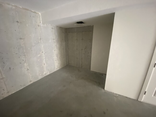 Building Photo - 4967 220 St