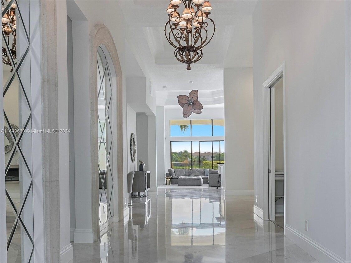 Primary Photo - 17937 Villa Club Way
