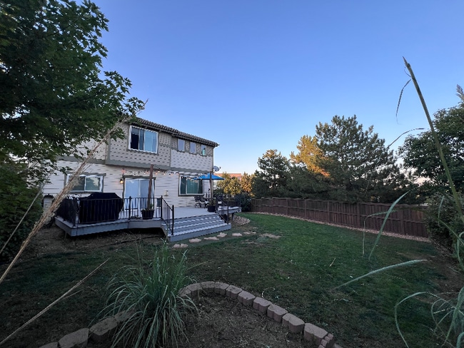 Foto del edificio - 15982 Longford Dr