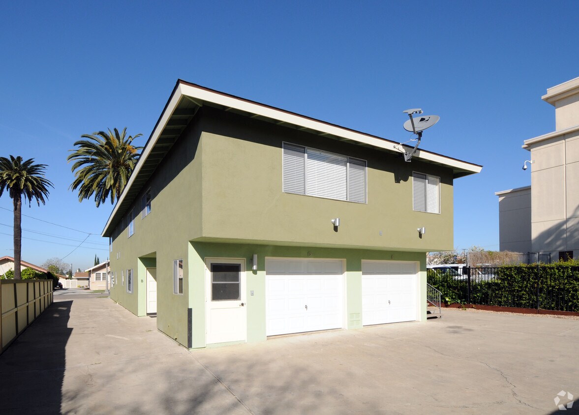 Foto del edificio - 349 N Olive St