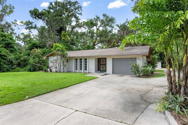 Foto del edificio - 2635 Bryce Ln