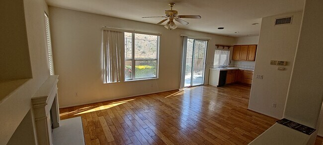 Foto del edificio - 1726 Amberidge Way