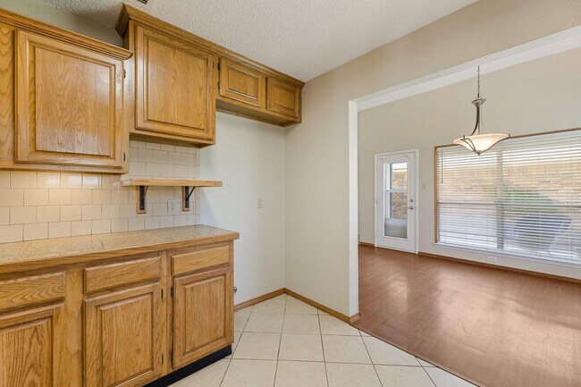 Foto del edificio - Beautiful  2 story home in Keller with Mas...