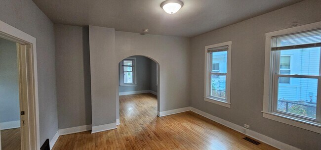Foto del edificio - 106 W 15th Ave
