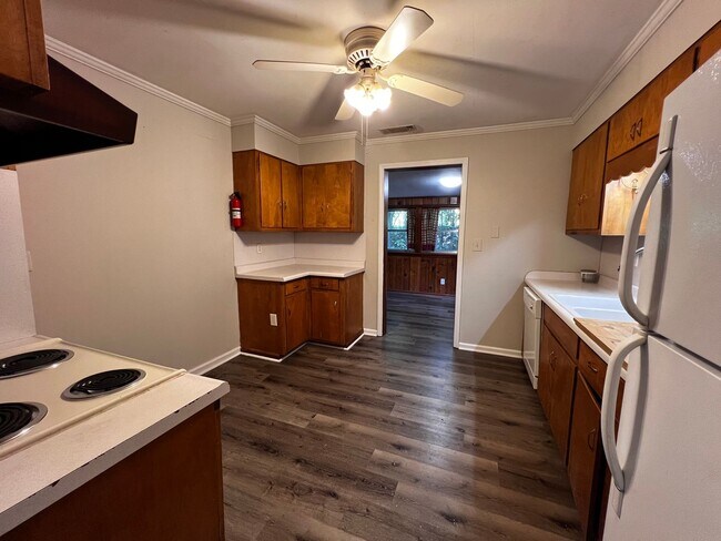 Foto del edificio - 1045 Macon Hwy