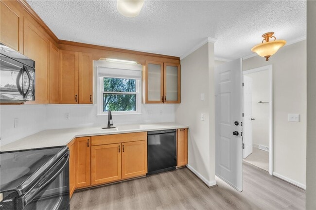 Building Photo - 103 Sunningdale Ct