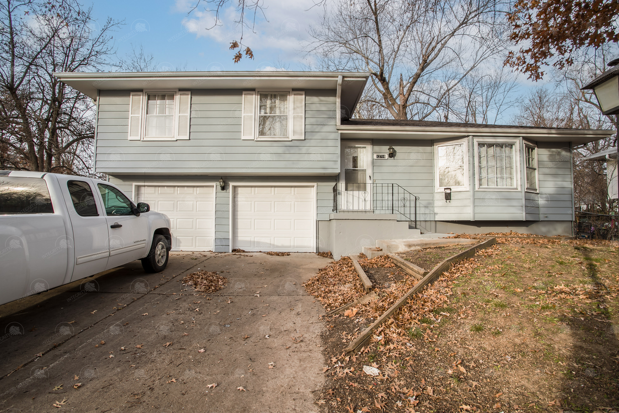 Primary Photo - Welcome to Your New Home at 12716 13th Str...