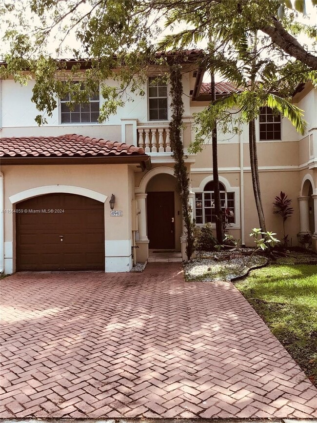 Building Photo - 4941 SW 135th Way