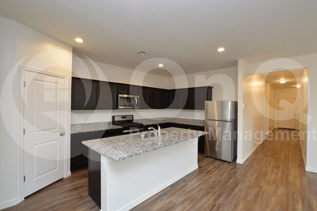 Foto del edificio - 275 W White Sands Dr