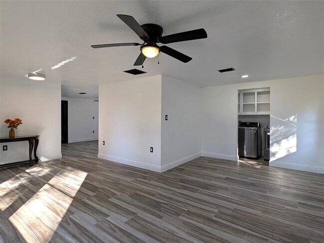 Foto del edificio - 15217 Bailey Hill Rd