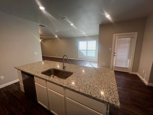 Foto del edificio - Upland West - 3404 Tiffin Ave