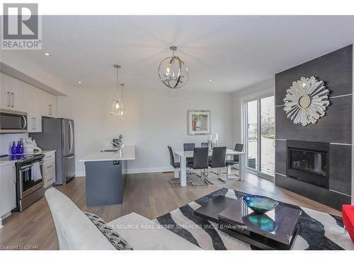 Photo du bâtiment - 499 Sophia Cres