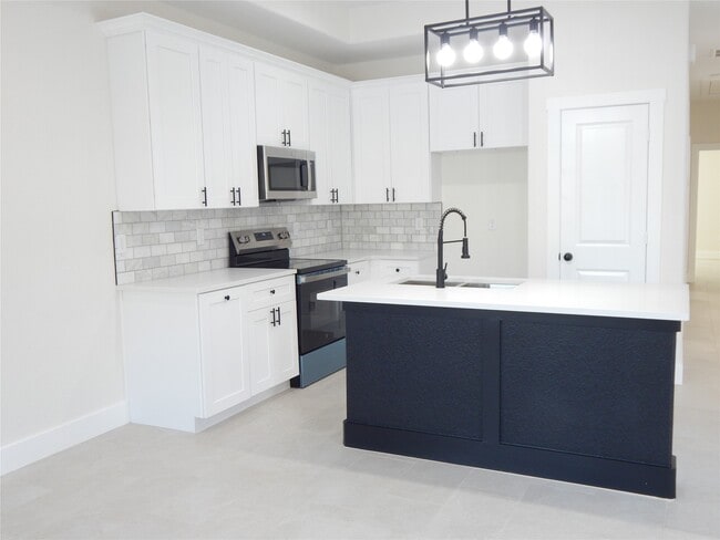 Building Photo - 16967 W Juneau St