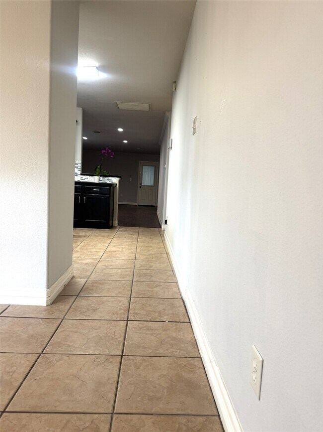 Foto del edificio - 8915 Canton Park Ln