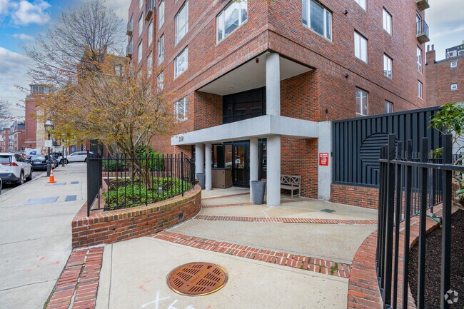 Entrance - 350 North St