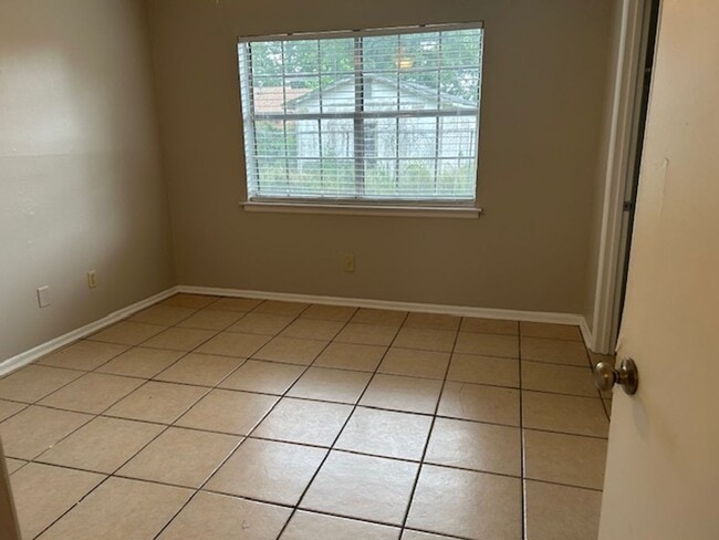 Interior Photo - Bowmanor Garden Apartments