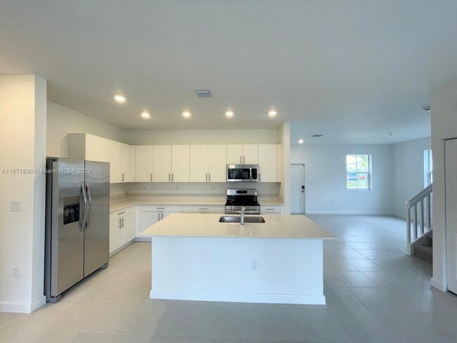 Foto del edificio - 2639 SE 8th Ct