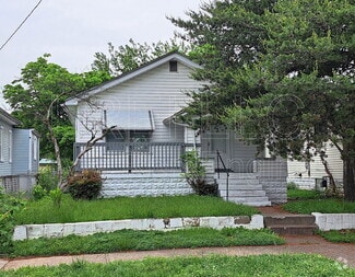 Building Photo - 735 Iowa Ave