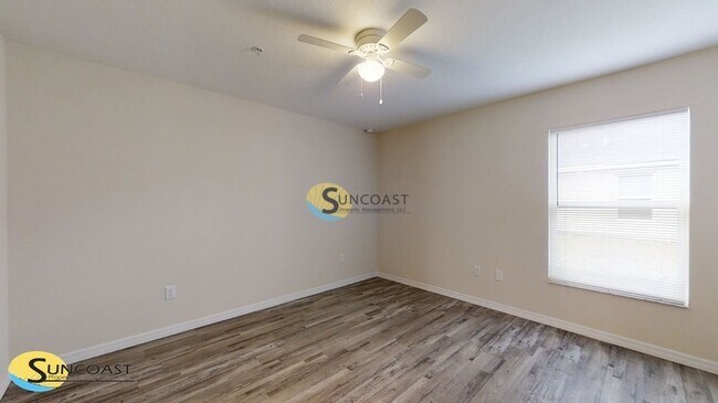 Foto del edificio - 9520 Camel Dr