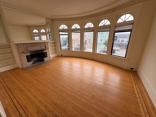 Building Photo - Single Family Home in Mid-Sunset District!