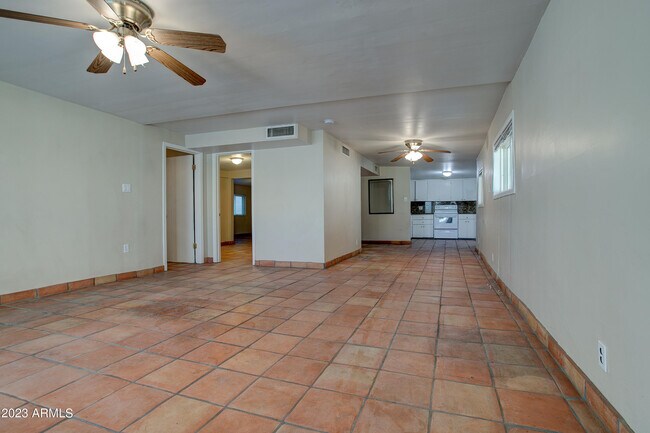 Foto del edificio - 4491 N 21st St