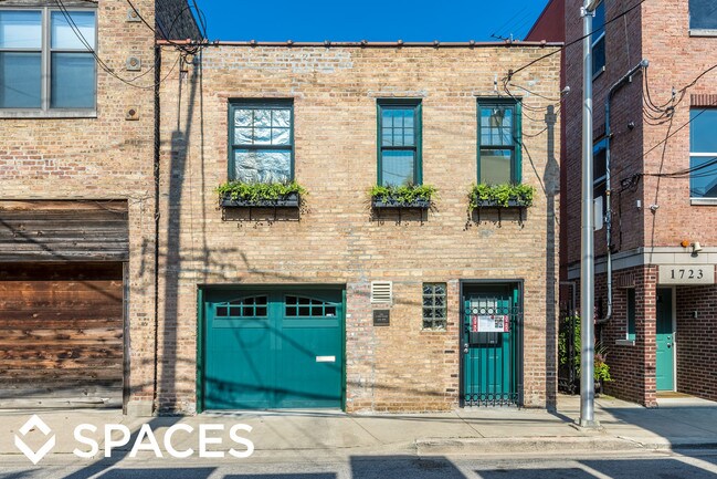Building Photo - 1725 N Fern Ct