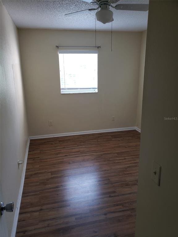 Foto del edificio - 5541 Bay Blvd
