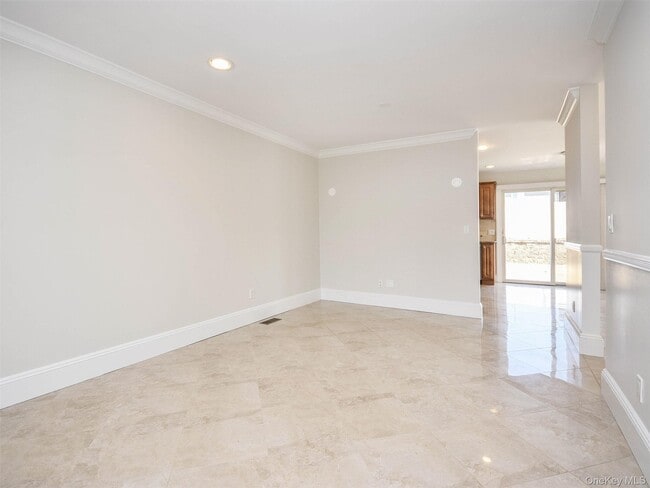 Foto del edificio - 24 Sintsink Dr W