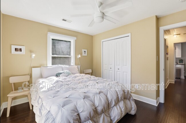 Foto del edificio - 2508 Rozzelles Ferry Rd