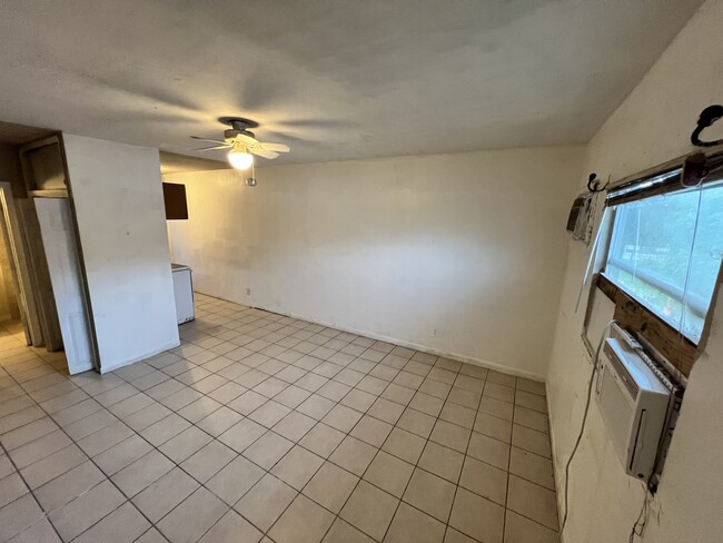 Building Photo - 3171 McSherry Dr
