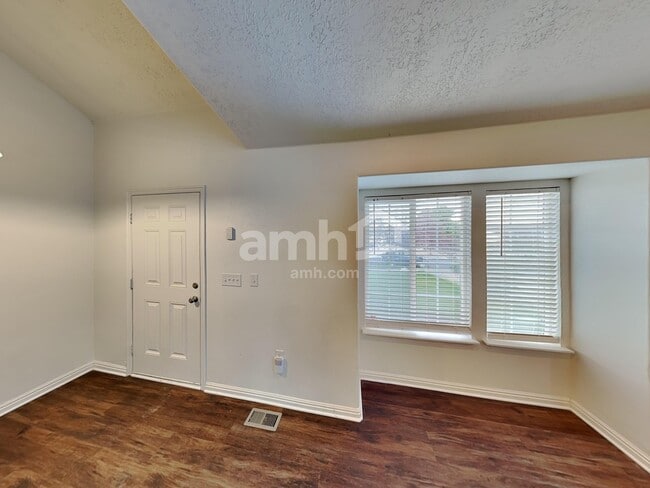 Foto del edificio - 5956 S Stone Flower Way